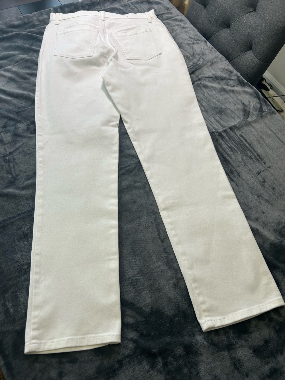 Gloria Vanderbilt White Straight-Leg Jeans - Picture 4 of 4